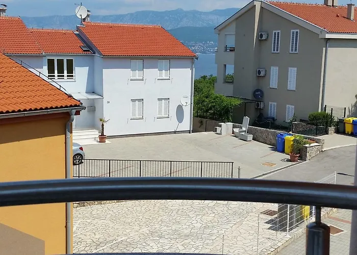 Apartments Kvesic